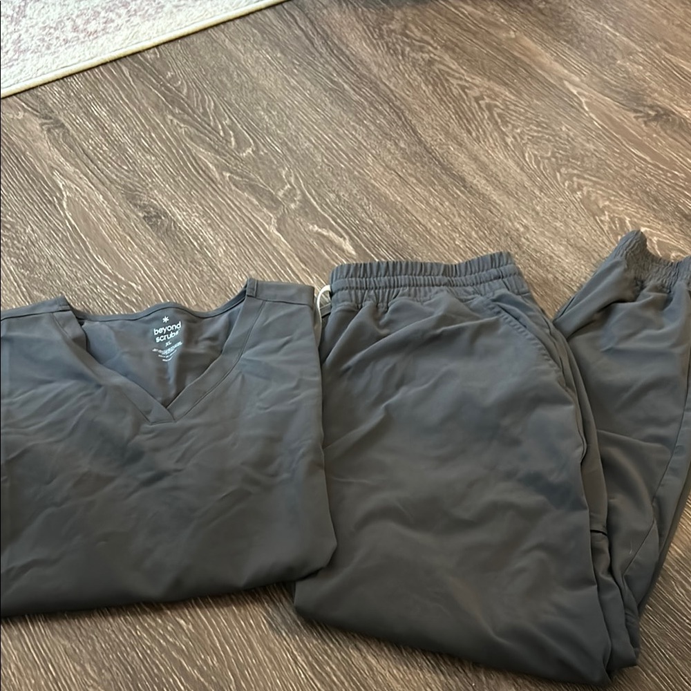 Barco One Gray Scrub Set